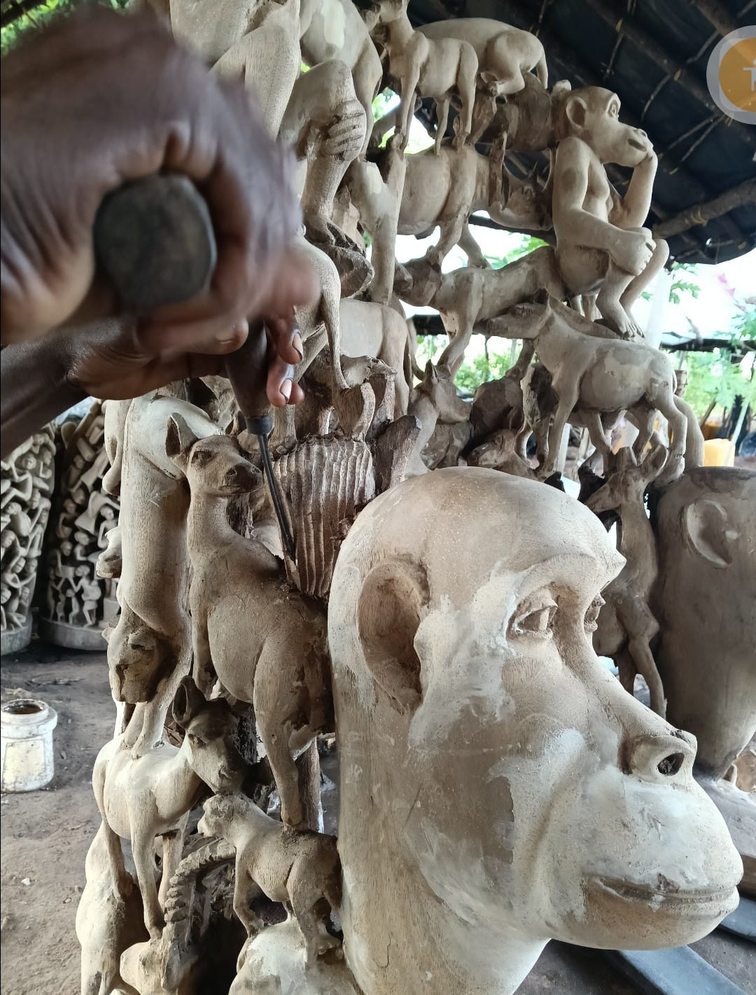 Why Contemporary African Art Is Becoming a Key Element in Dubai Interior Design لماذا أصبح الفن الأفريقي المعاصر عنصرًا أساسيًا في تصميم الديكور في دبي؟