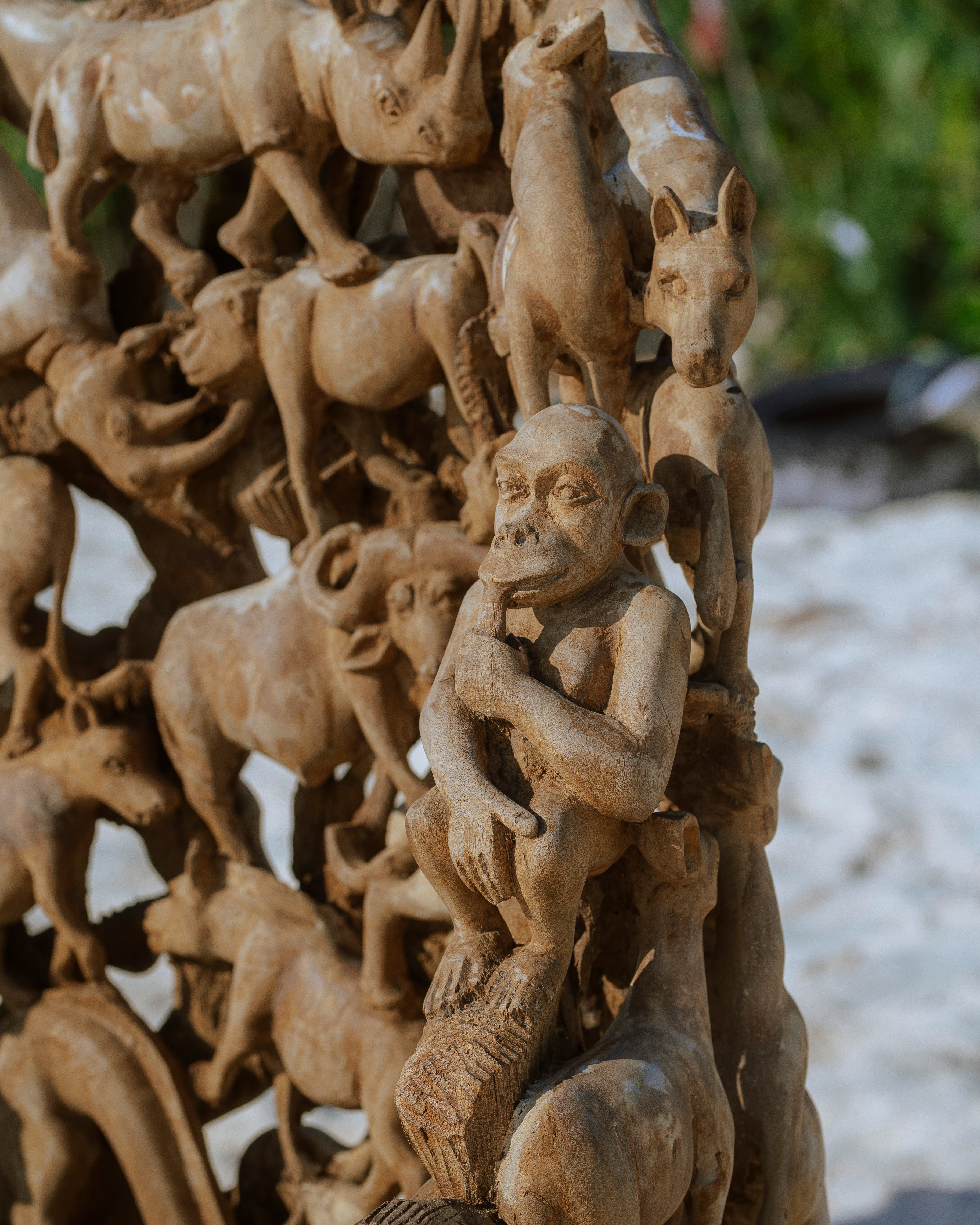 From Client Vision to Functional Art: The Custom Design Process Unique to VendaArt من الرؤية إلى التحفة الفنية: كيف تحوّل VendaArt أفكار العملاء إلى فن وظيفي فريد؟