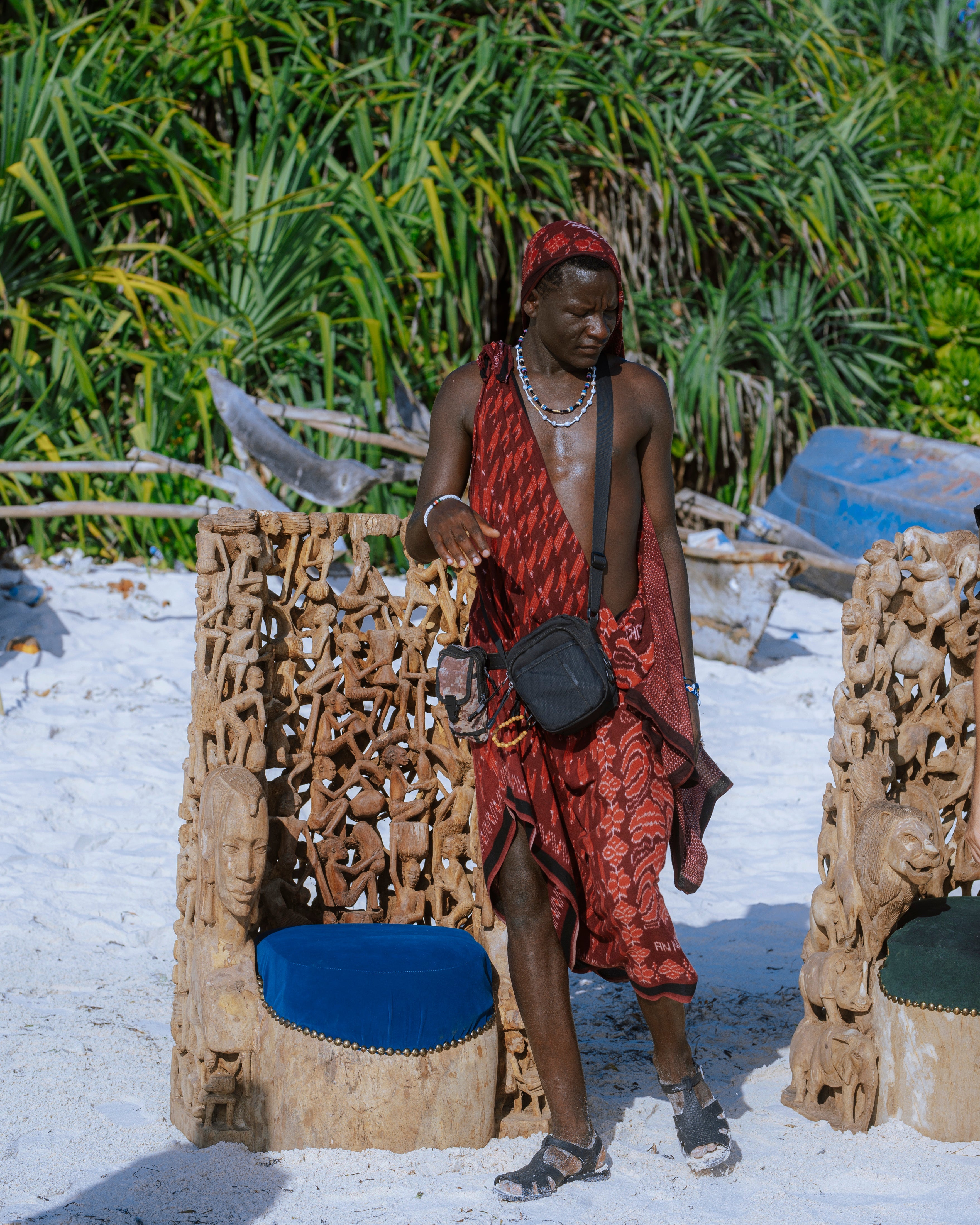 Why GCC Interior Designers Are Turning to Culturally Authentic Statement Furniture لماذا يتجه مصممو الديكور في الخليج نحو القطع الفنية الأصيلة كعناصر أساسية في التصميم؟