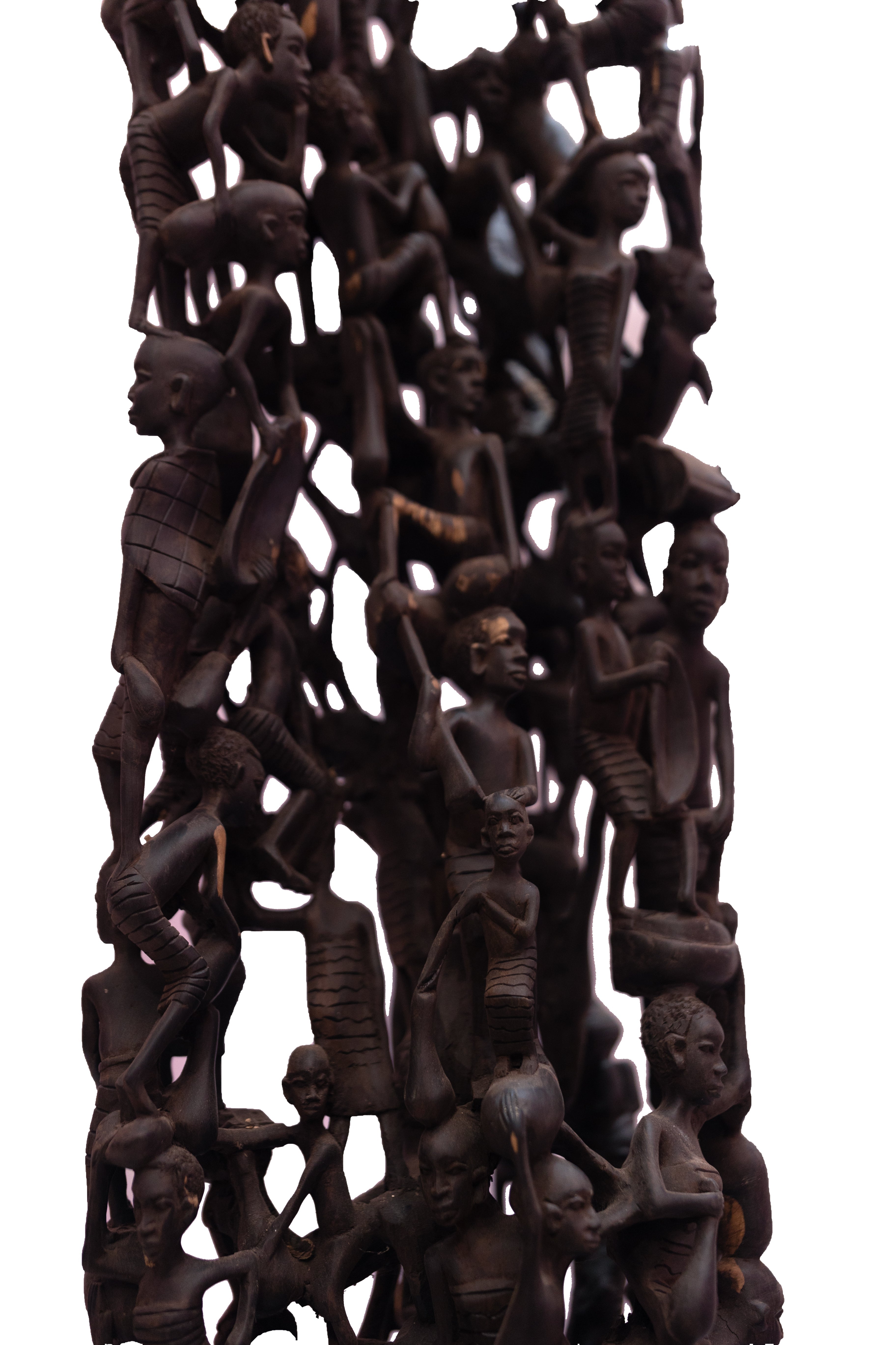 Why Contemporary African Art Is a Unique Investment: Rarity, Last Generation Artists, and Materials Close to Extinction لماذا يُعد الفن الأفريقي المعاصر استثمارًا فريدًا؟ الندرة، الجيل الأخير من الفنانين، والمواد المهددة بالاختفاء