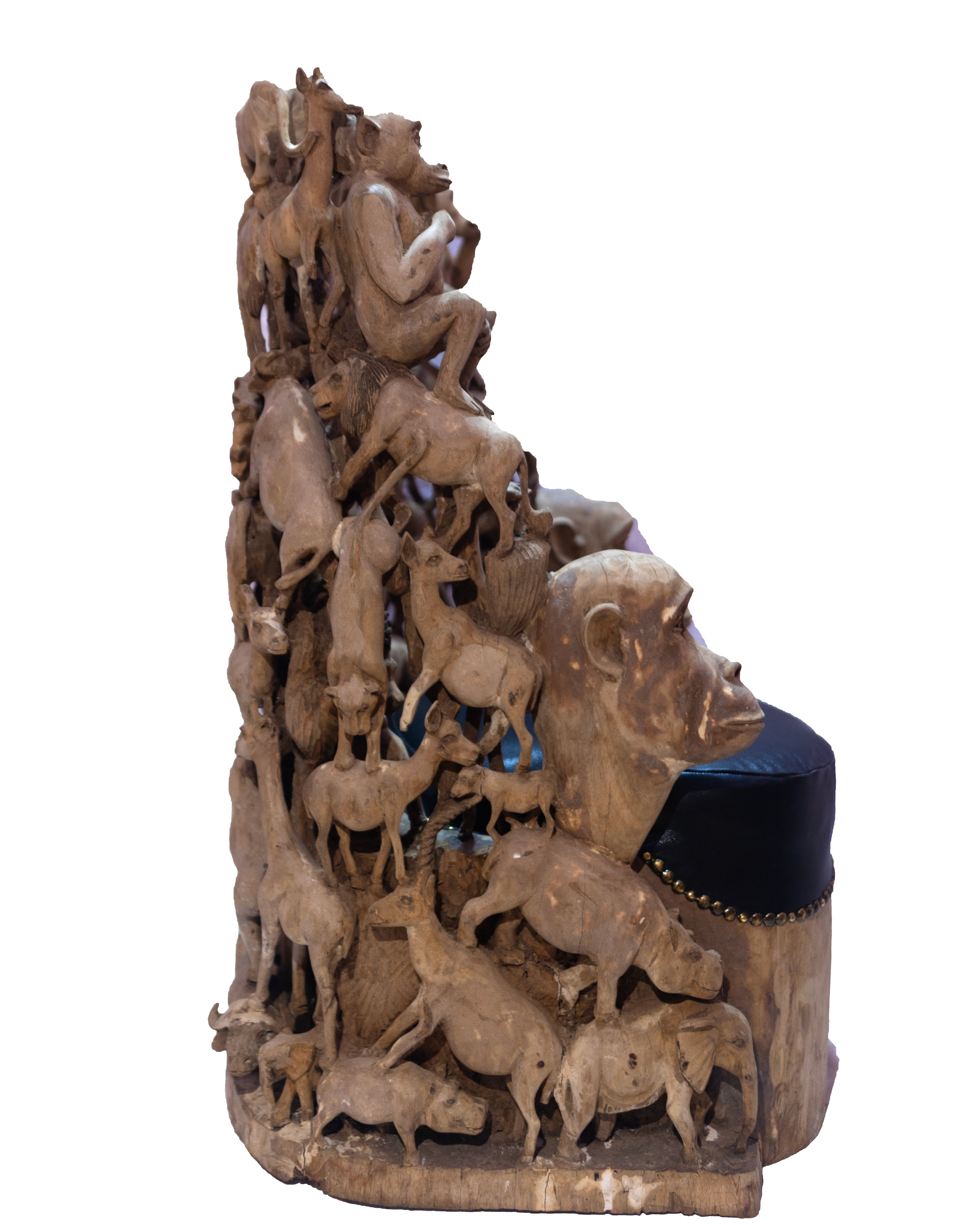 Why Collectors Buy African Art Instantly: Visual Impact, Instinct and the Emotional Connection to Their Home لماذا يشتري الجامعون الفن الأفريقي فورًا؟ التأثير البصري، الحدس، والارتباط العاطفي بالمنزل